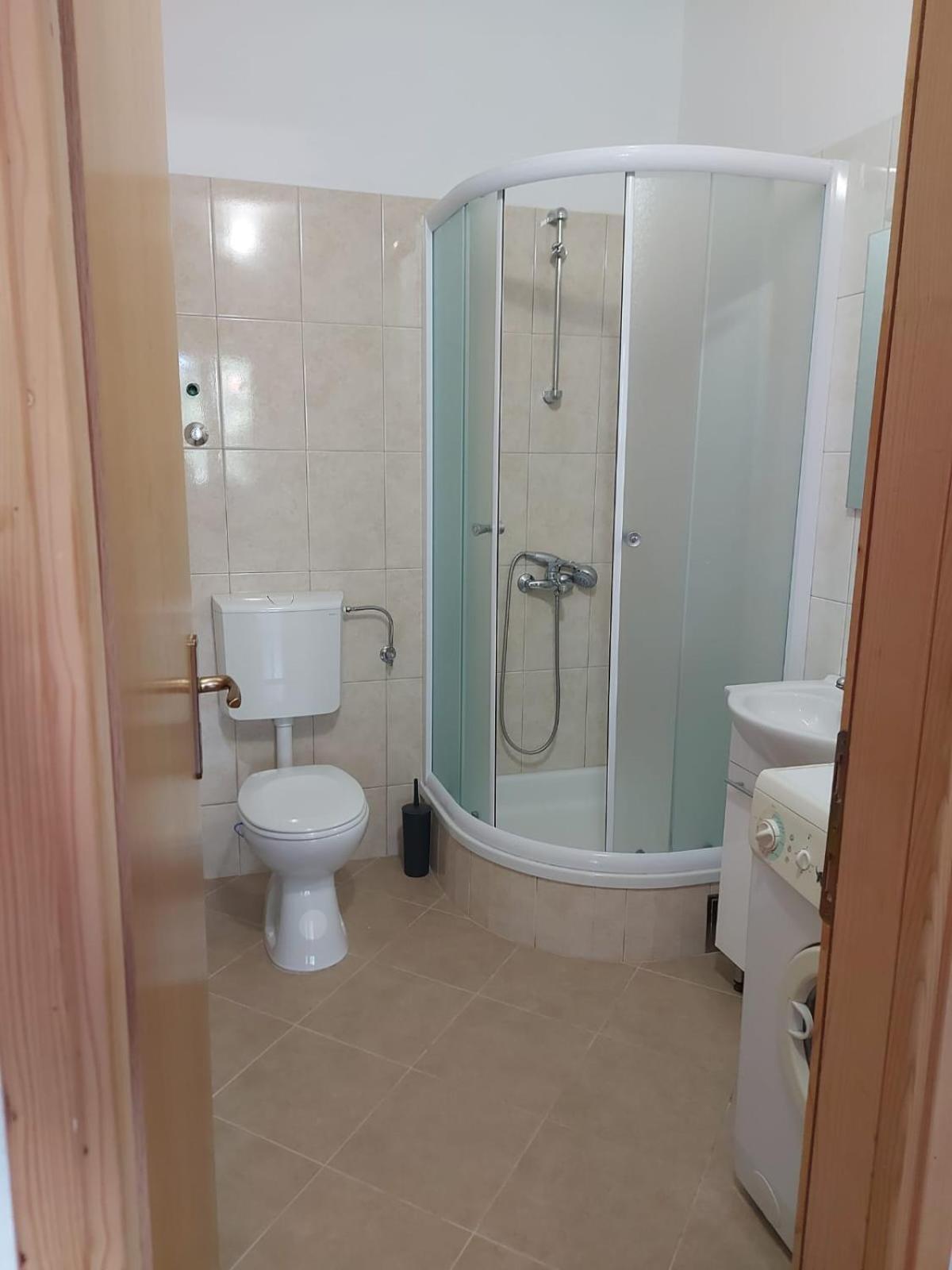 Apartmani Neva Makarska Eksteriør billede